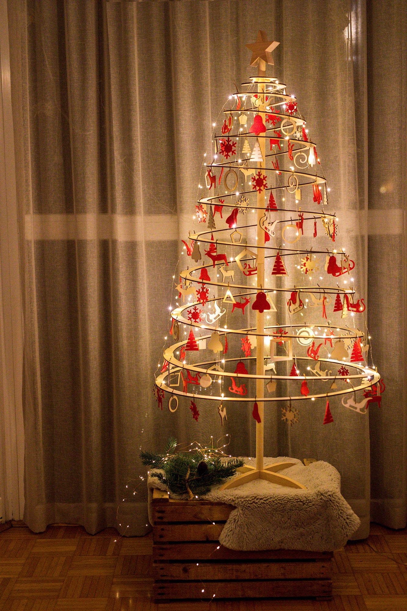 Spira Large - Santa's Light Shop