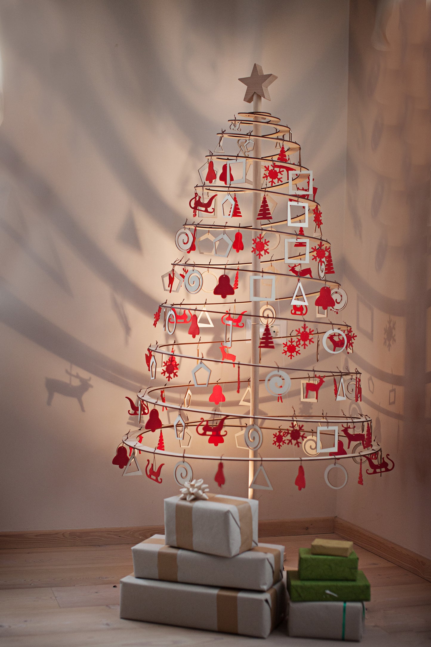 Spira Large - Santa's Light Shop