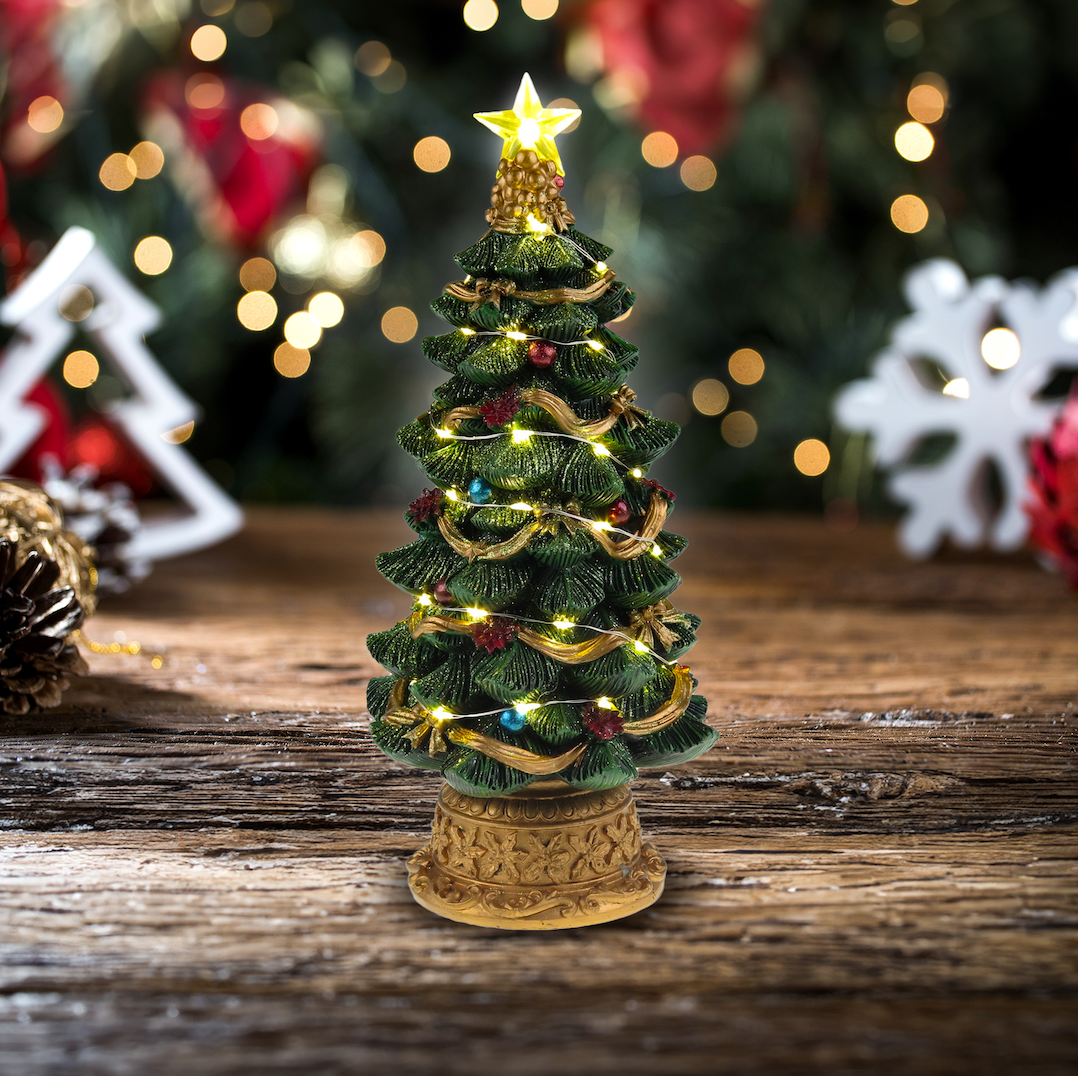 LED-beleuchteter Weihnachtsbaum – Weihnachtsdorf-Szene