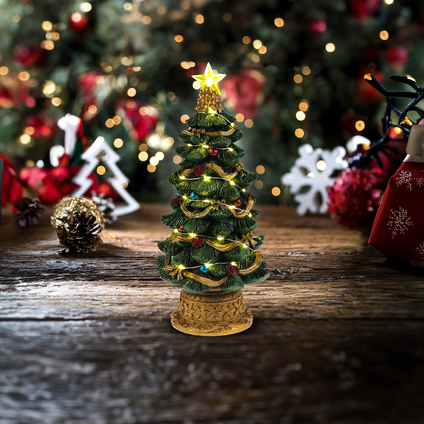 LED-beleuchteter Weihnachtsbaum – Weihnachtsdorf-Szene
