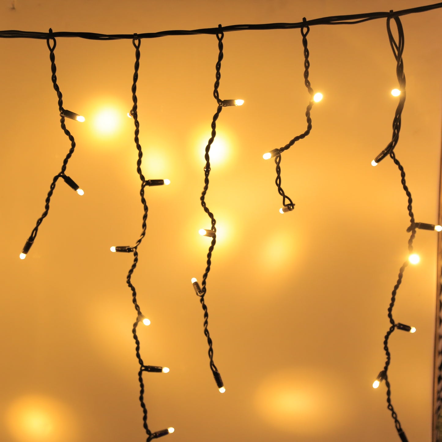 Icicle lights outdoor - 5 meter warm white. - Santa's Light Shop